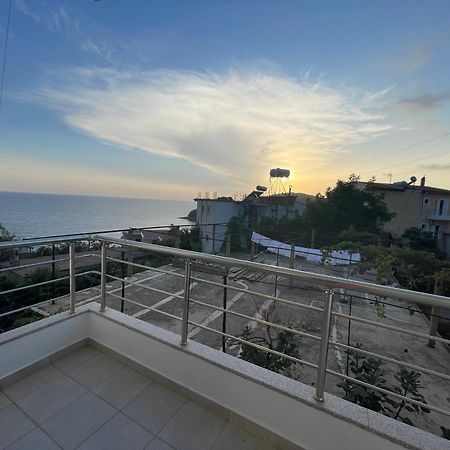 Tasos Rooms Himare Exterior foto