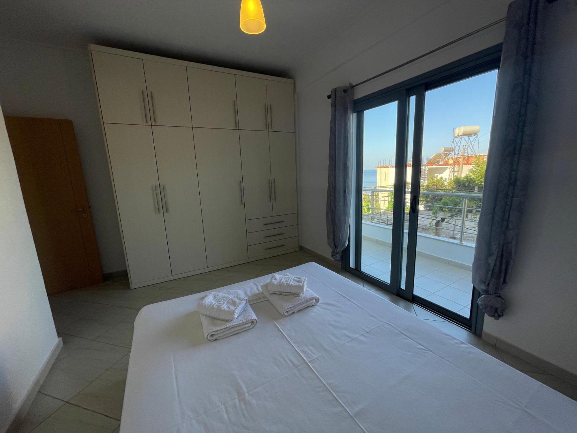 Tasos Rooms Himare Exterior foto