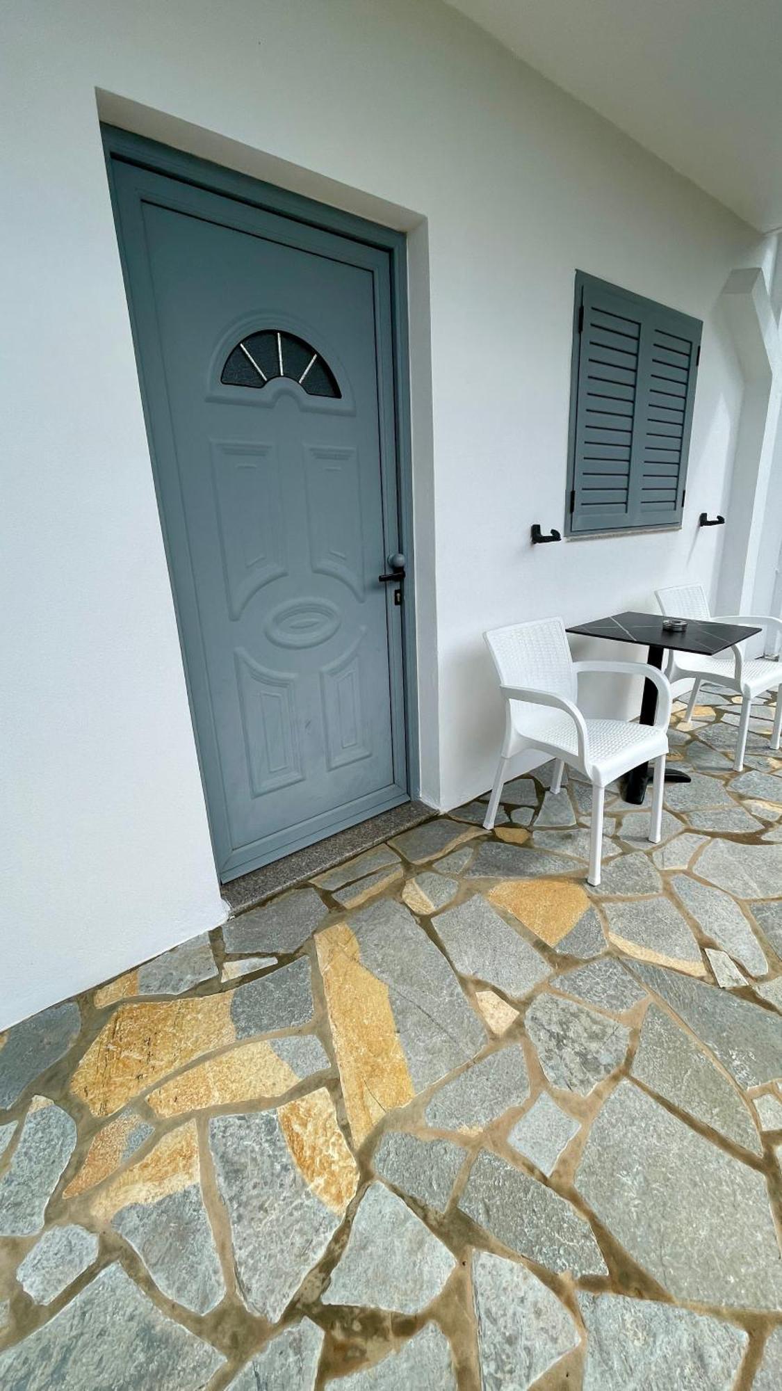 Tasos Rooms Himare Exterior foto