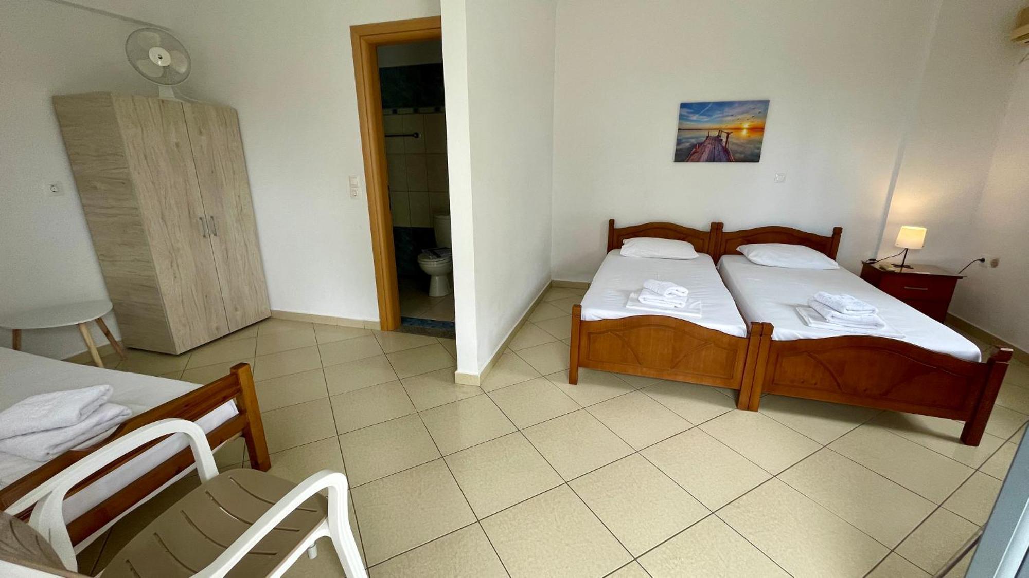 Tasos Rooms Himare Exterior foto